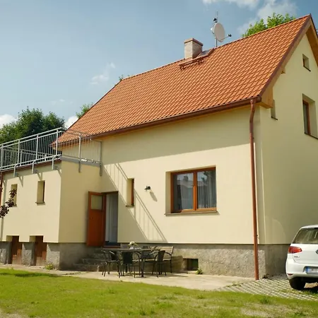 Prazdninovy Dum Zahrada